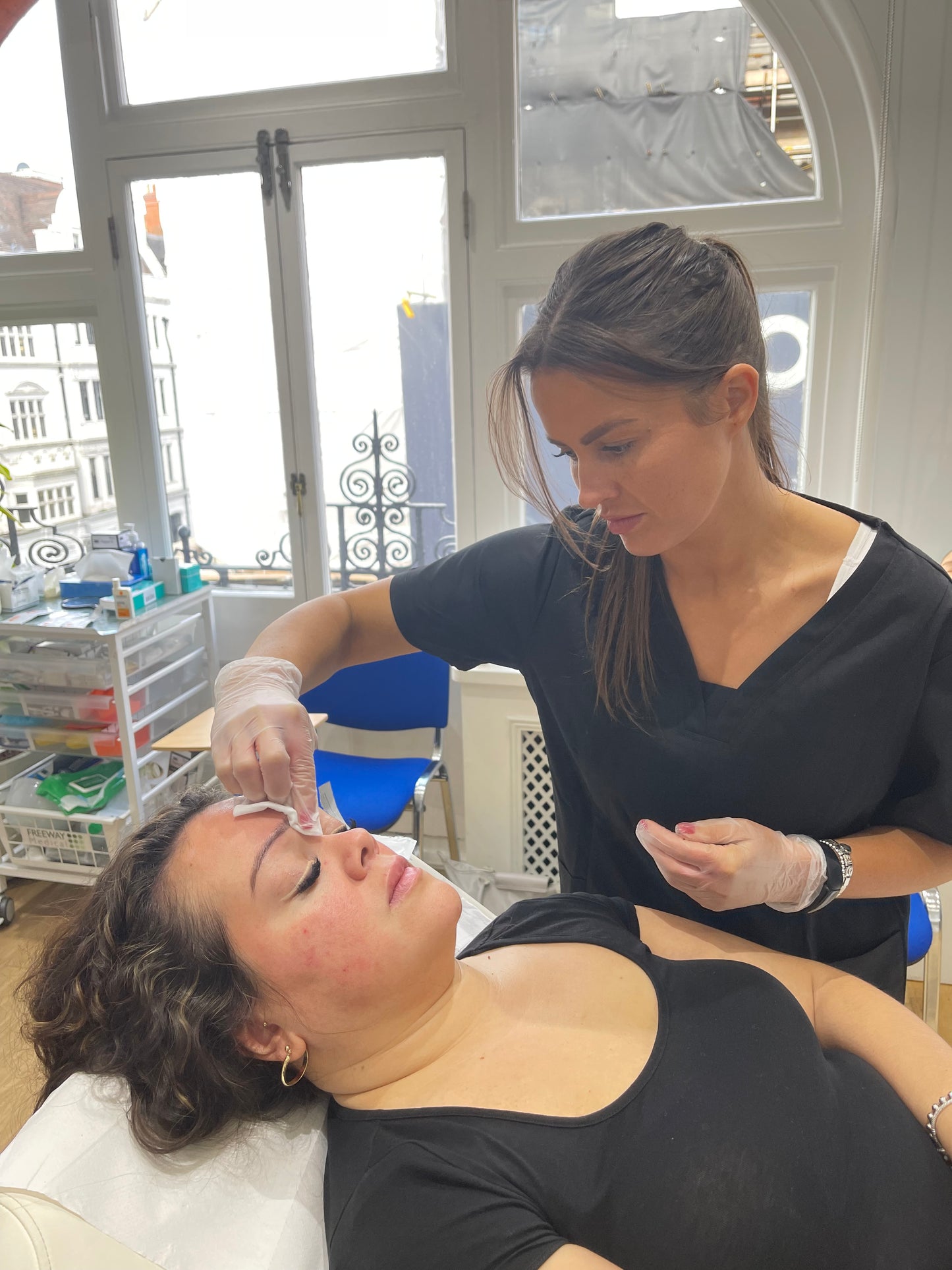 Dermaplaning