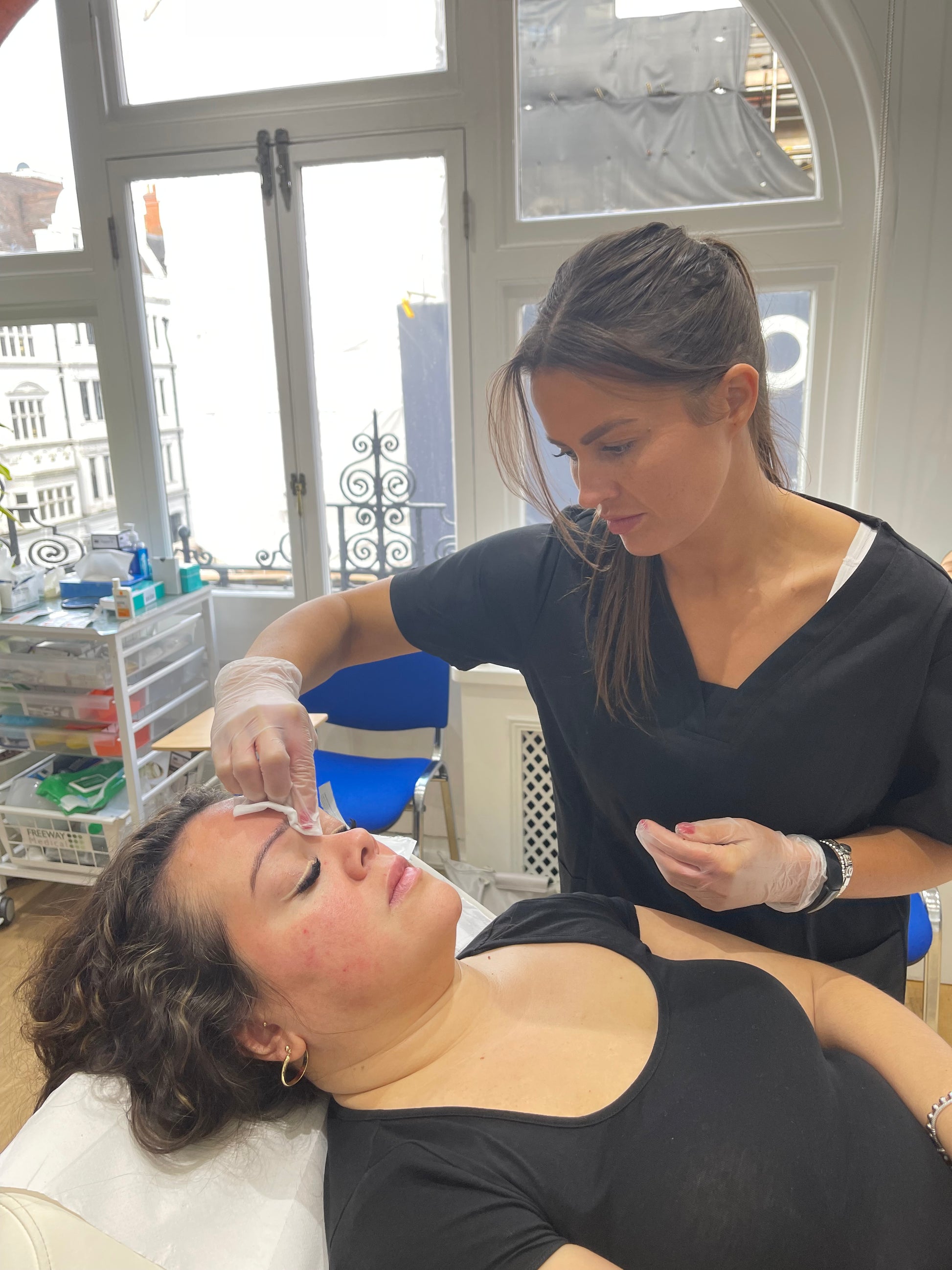 Dermaplaning